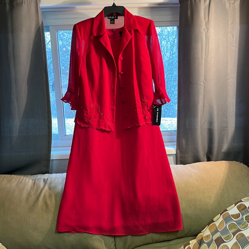 ♥️$10 FINAL PRICE ♥️New NWT Red A.K.C. Red 2 pc gown dress 6 mother of bride